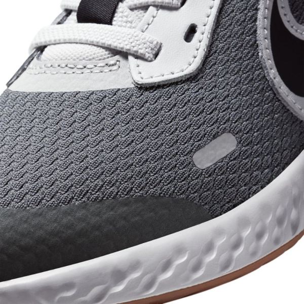 Nike Shoes Revolution 5 FlyEase | Light Smoke Grey / Photon Dust / Gum Medium Brown / Dark Smoke Grey