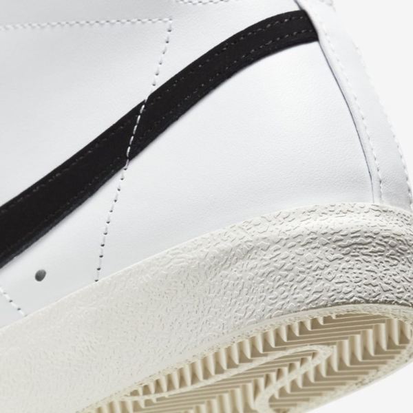 Nike Shoes Blazer Mid '77 | White / Sail / Black
